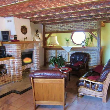 In Cul-des-sarts Near Forest Vakantiehuis