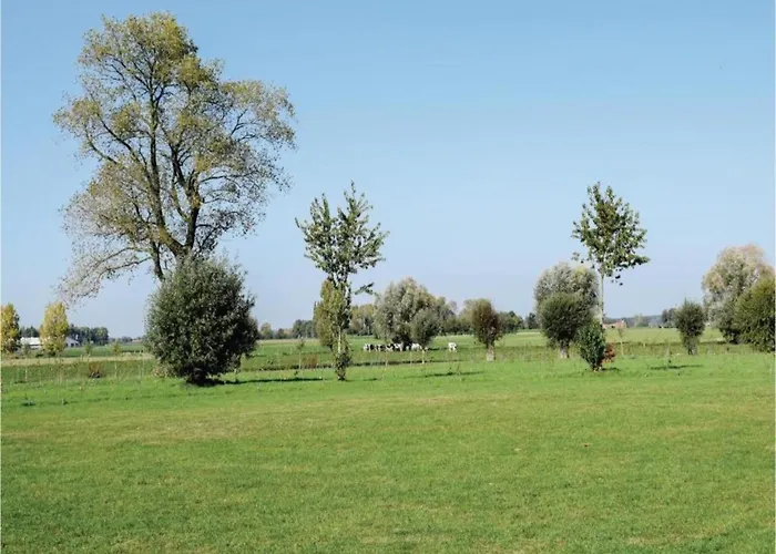 In Cul-des-sarts Near Forest 度假居 *