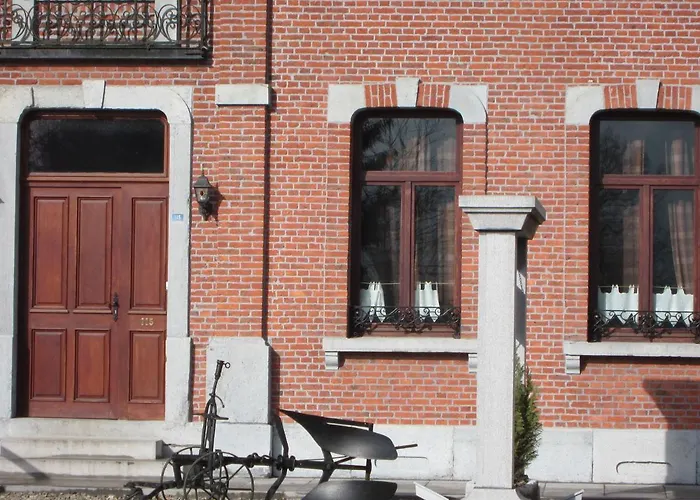 In Cul-des-sarts Near Forest * Riezes