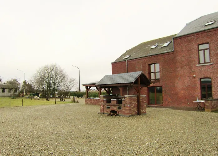 In Cul-des-sarts Near Forest