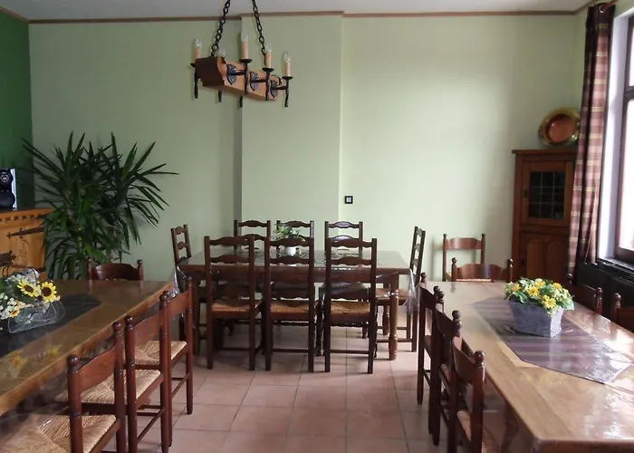 In Cul-des-sarts Near Forest * Riezes