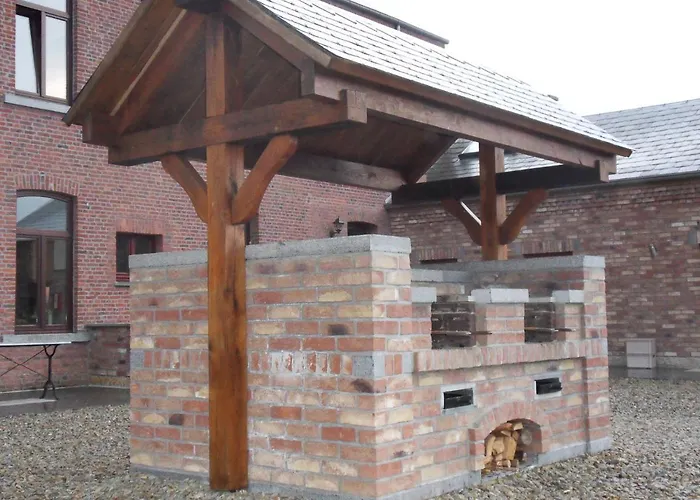 In Cul-des-sarts Near Forest 度假居 Riezes